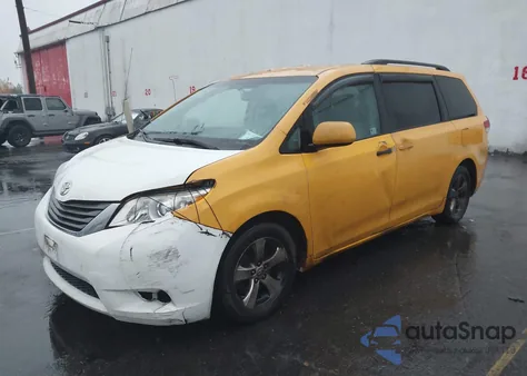 2012 Toyota Sienna Le V6 8 Passenger from USA, damaged, VIN 5TDKK3DC1CS252110